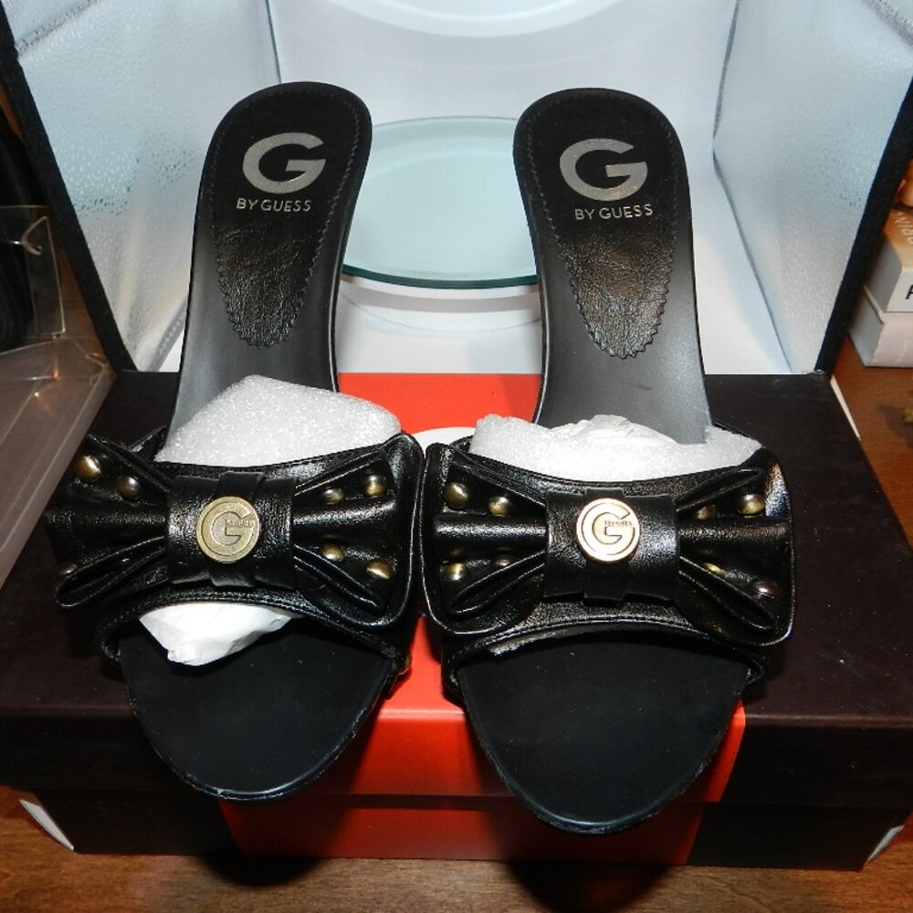 NEW G By Guess Vintage 80's Style Black GGChanlerr Mule Slides Size 7